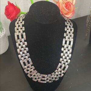 Elegant Silver Necklace